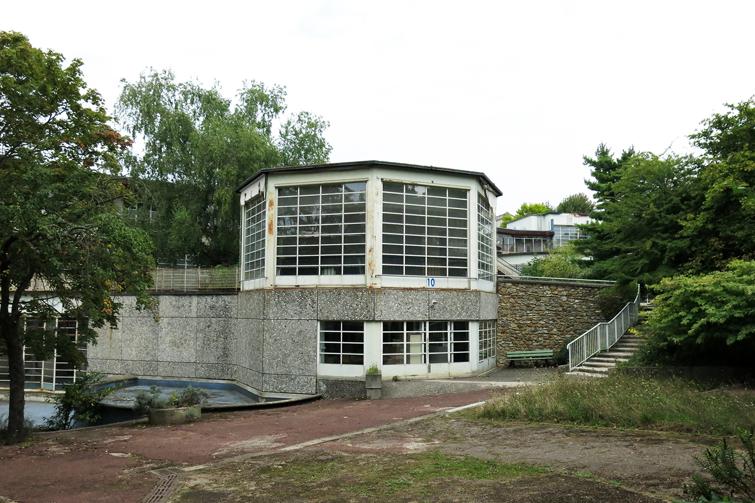 A visit to L’École de Plein Air, Suresnes purple DIARY