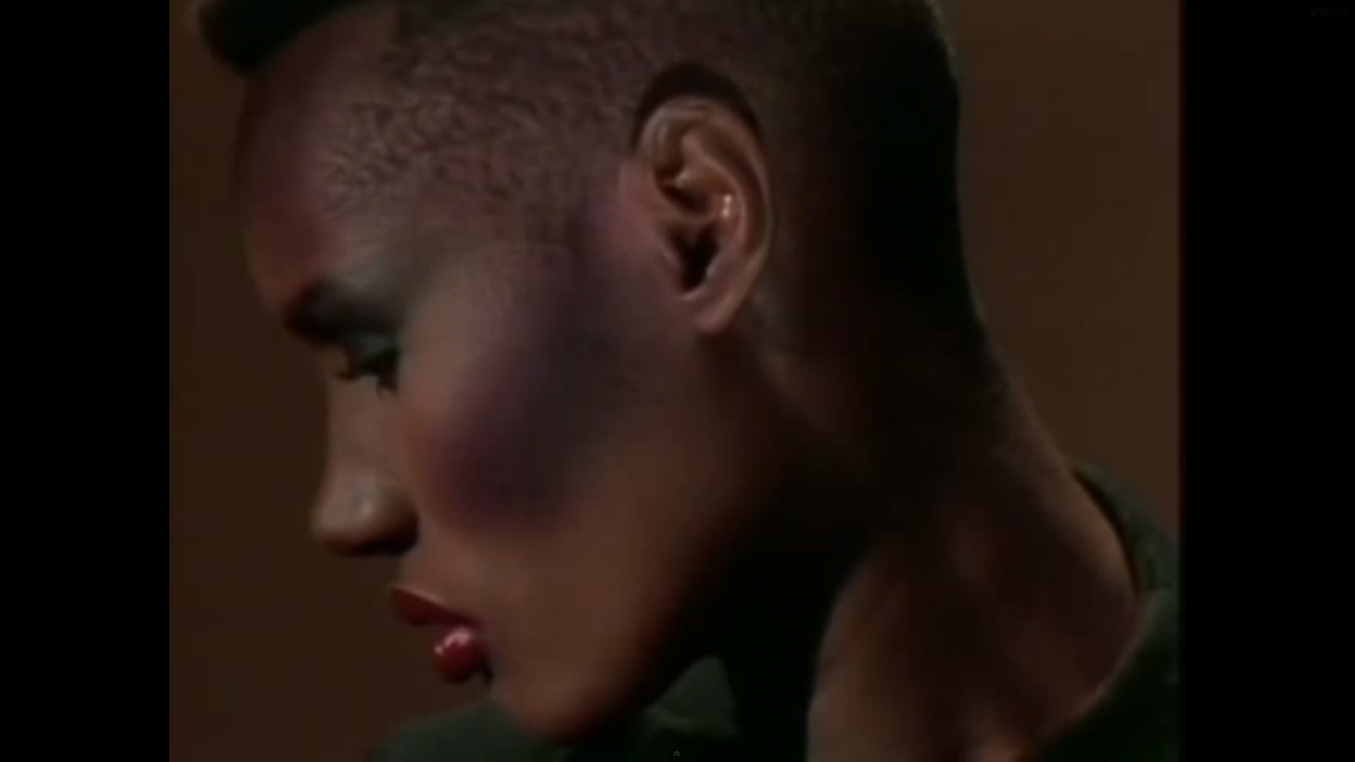 Grace Jones / I've Seen That Face Before (Libertango) purple TELEVISION Grace Jones / I've Seen That Face Before (Libertango) purple TELEVISION